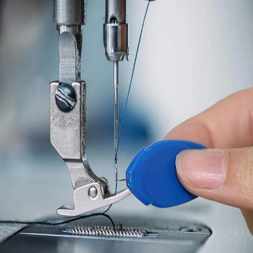 🧵Simple Needle Threader(Red 1pc)